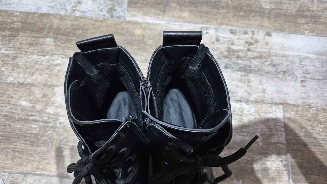 Siyah Deri Goth Kadın Botları - Görsel 3