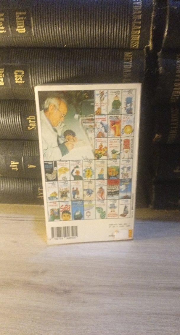 Muzaffer İzgü - Hırsız Köpek Mizah Kitabı - Görsel 2