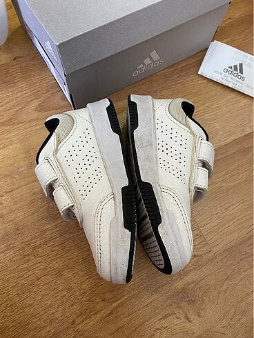 23 Beden beyaz Renk Bebek çocuk ayakkabı Adidas