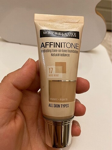 Maybellıne fondoten (17-20)
