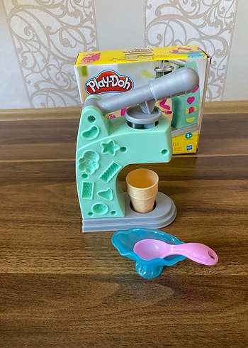 Play-Doh Mini Dondurma Oyun Hamuru Seti - Görsel 3