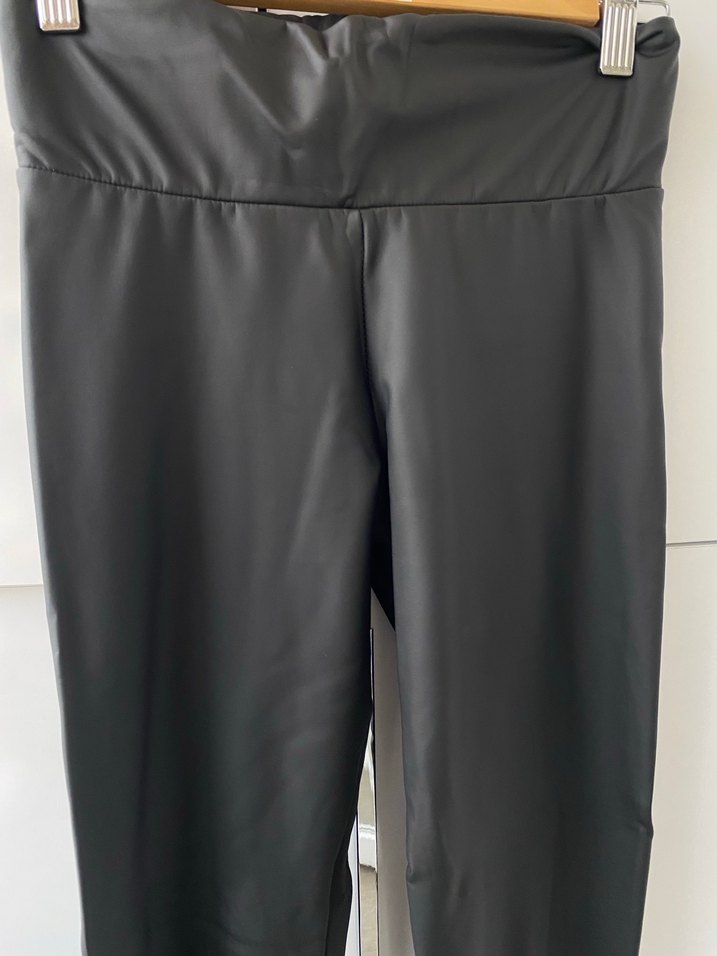 Siyah Deri Görünümlü Kadın Tayt - Görsel 2