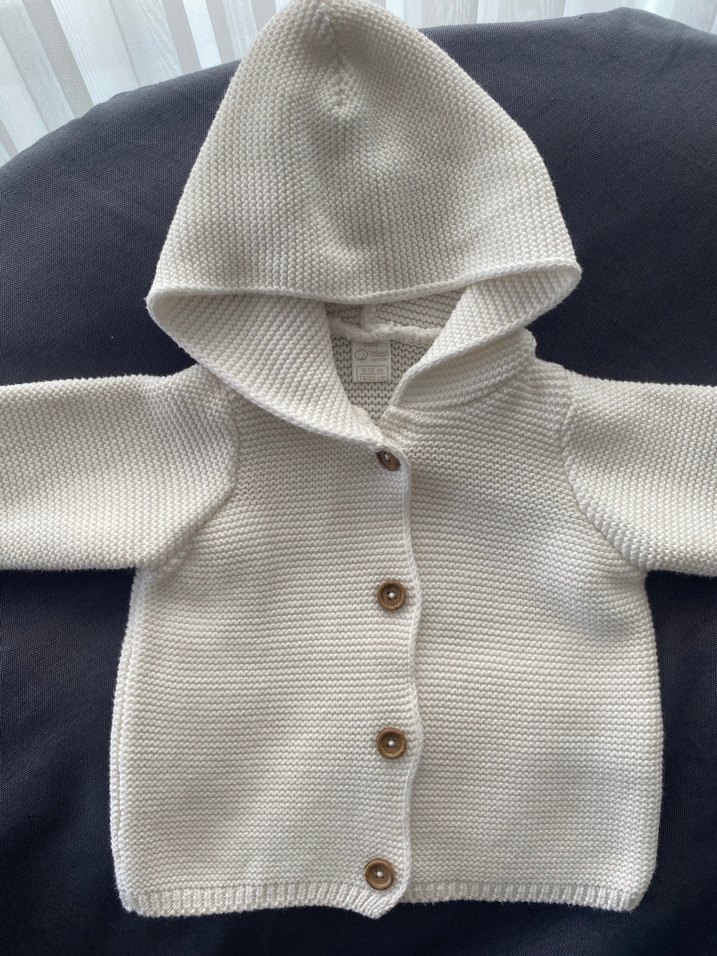 Kapüşonlu Beyaz Triko bebek Hırkası - Görsel 2