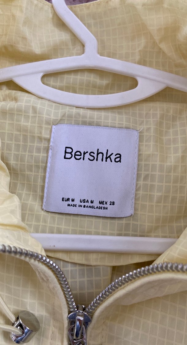 Sarı Kadın yağmurluk - Görsel 2