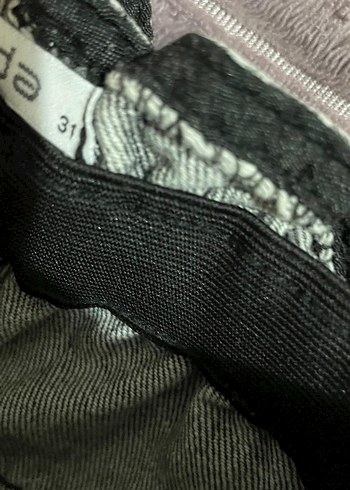 Gri Kadın Kot Pantolon Kemerli Salaş Kesim - Görsel 2