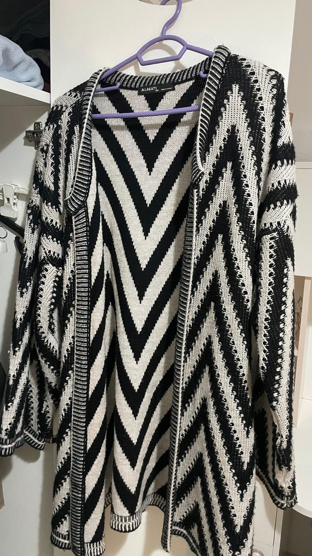 Bohem Uzun Zebra Desenli V Yaka Hırka - Görsel 2