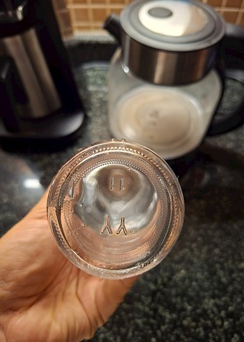 Siyah Kapaklı Şeffaf Su Şişesi - Görsel 3