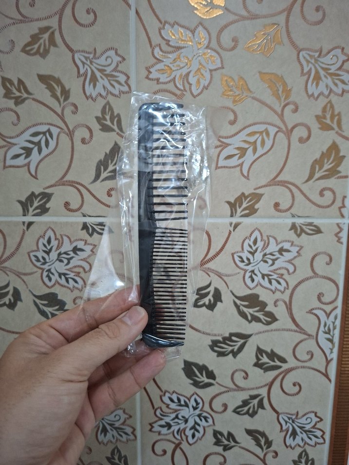 Çeşitli Tarak ve Saç Fırçası Seti - Görsel 4