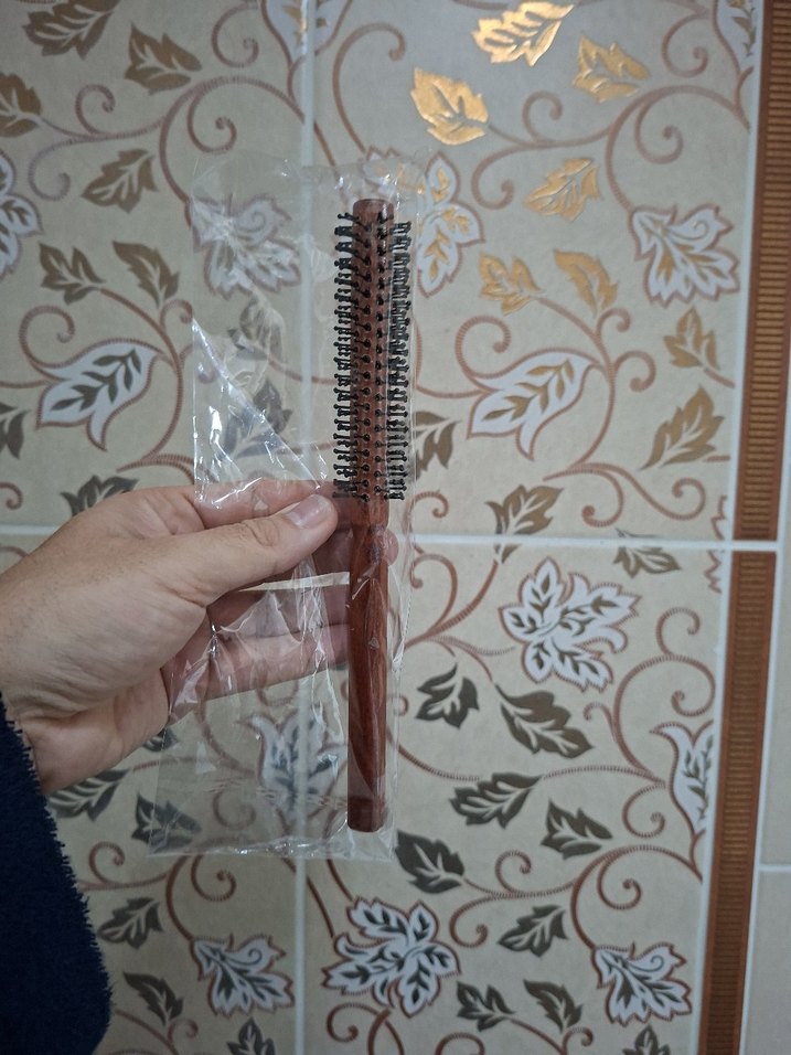 Çeşitli Tarak ve Saç Fırçası Seti - Görsel 3