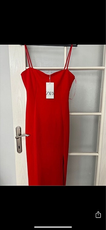 Askılı krepe elbise - Görsel 7