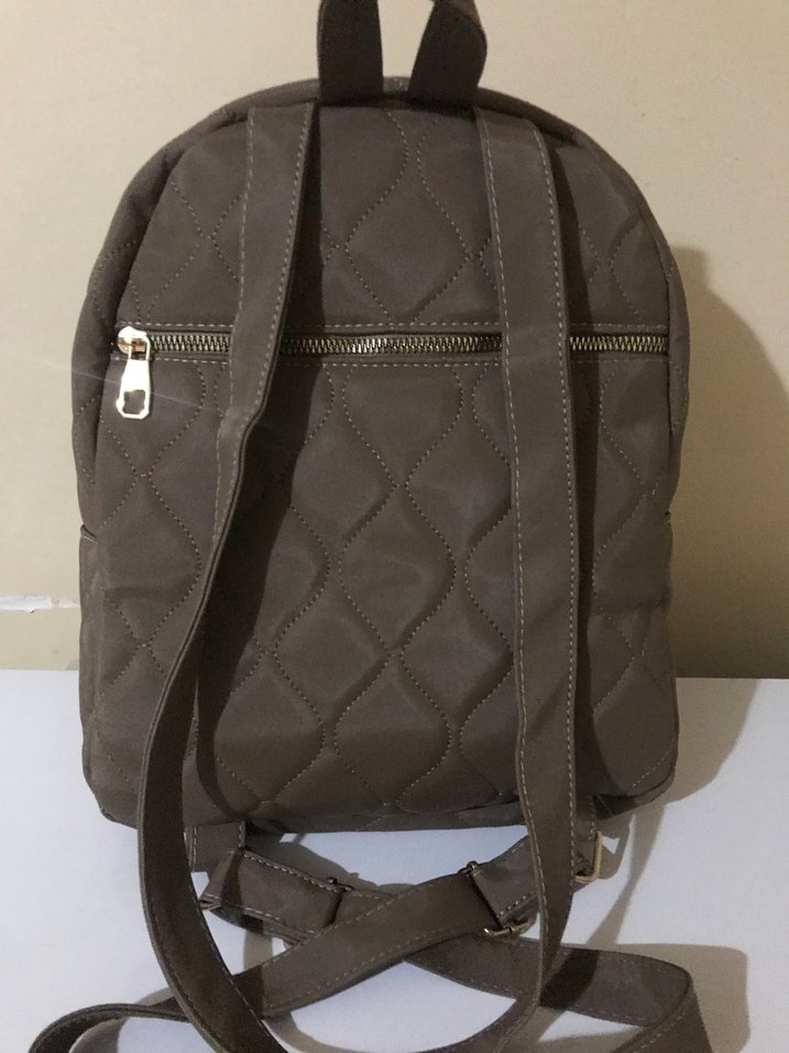 Kemer Detaylı krem Kadın Deri Sırt Çantası - Görsel 4