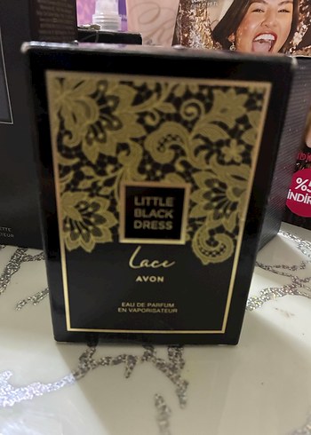 Avon Little Black Dress Lace Kadın Parfümü - Görsel 2