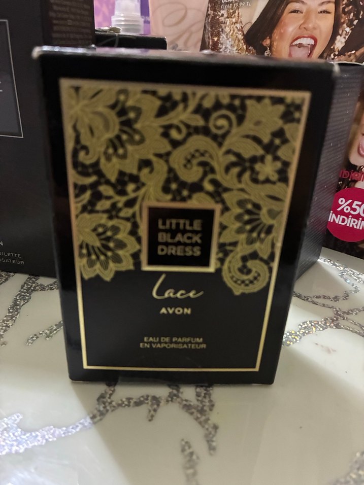 Avon Little Black Dress Lace Kadın Parfümü - Görsel 2