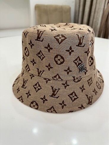 Louis Vuitton Şapka