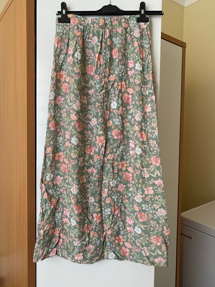 Düğmeli Çiçekli Etek - Görsel 4