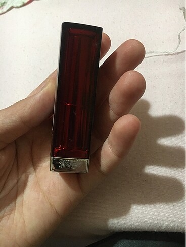 Beden maybelline new york color sensational ruj