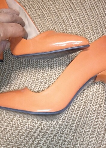 Turuncu Stiletto