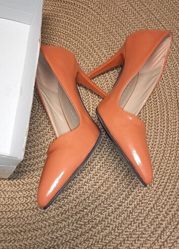 40 Beden Turuncu Stiletto