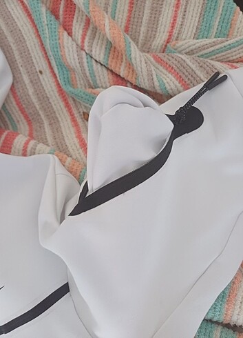 m Beden Beyaz Nike Tech Fleece 