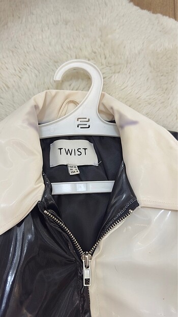 36 Beden Twist mont çok yeni