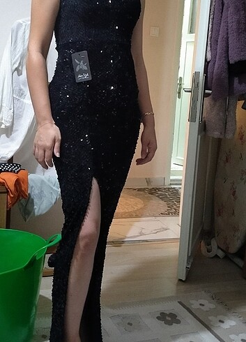 Tasarımcı Pullu payetli siyah gece elbisesi abiye