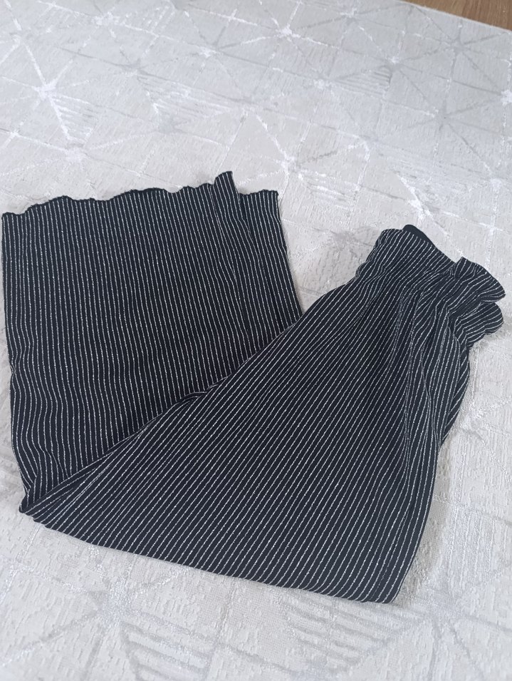 Kız Çocuk Pilili Uzun Kollu Siyah Bolero - Görsel 2