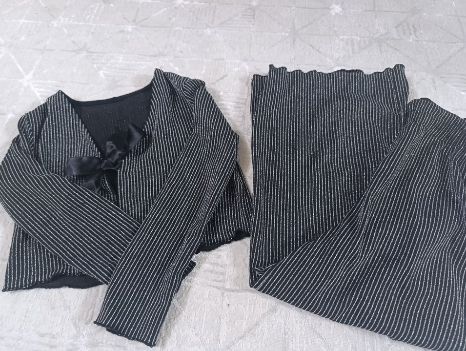 Kız Çocuk Pilili Uzun Kollu Siyah Bolero - Görsel 5