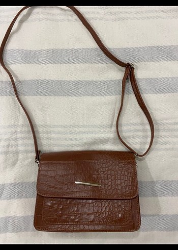 Kahverengi Deri Zincir Detaylı Kadın Çanta - Görsel 2