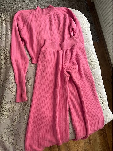 pembe triko takım