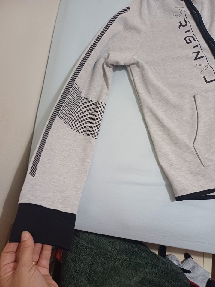 12-13 yaş gri swet cok temiz - Görsel 2