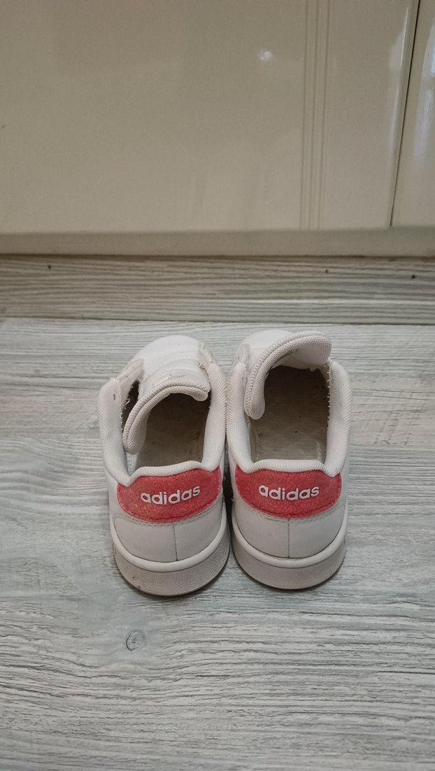 Kız Çocuk Beyaz Adidas Spor Ayakkabı - Görsel 2