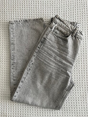 40 Beden gri Renk Bershka jean
