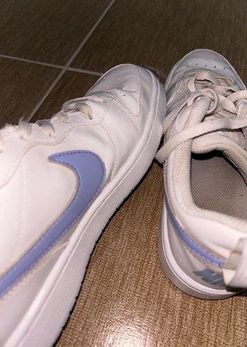 39 Beden Nike Court Borough Low Beyaz Spor Ayakkabı