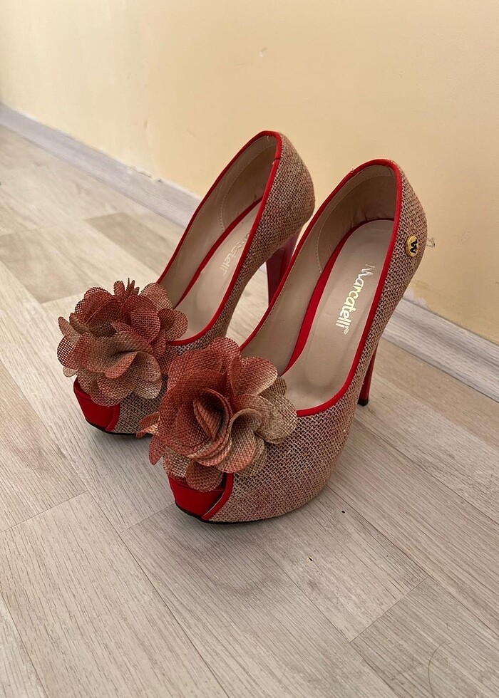 Topuklu ayakkabı - Görsel 2