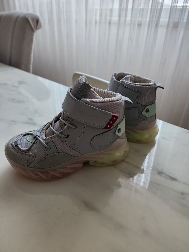 Kız Çocuk Gri Bağcıklı Spor Ayakkabı, bot Vicco Marka - Görsel 5