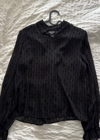 Uzun Kollu Siyah Fırfırlı Gotik Bluz - Görsel 3