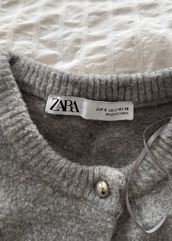 Gri Düğmeli Kısa Kollu Kadın Hırka - Görsel 2