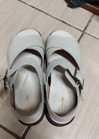 Clarks Clarks Beyaz Kadın Dolgu Topuklu Sandalet