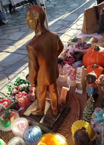 Parlak Altın Renkli Figürin - Görsel 3