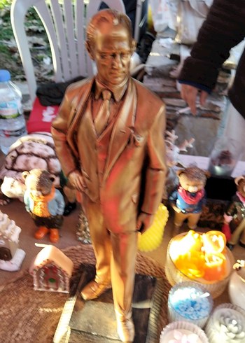 Parlak Altın Renkli Figürin - Görsel 2