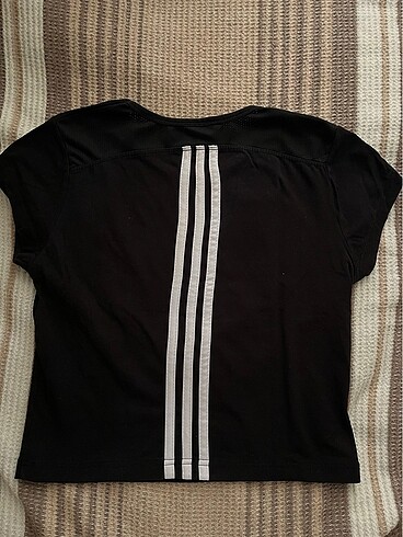 s Beden Adidas tişört