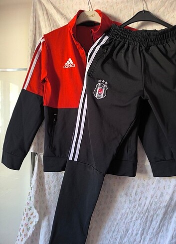 15-16 Yaş Beden siyah Renk Beşiktaş eşofman