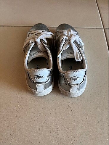 31 Beden Lacoste kız çocuk ayakkabı