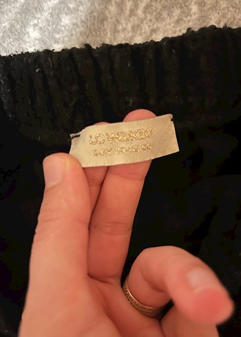 Düğmeli Siyah Mini Tüvit Şort - Görsel 3