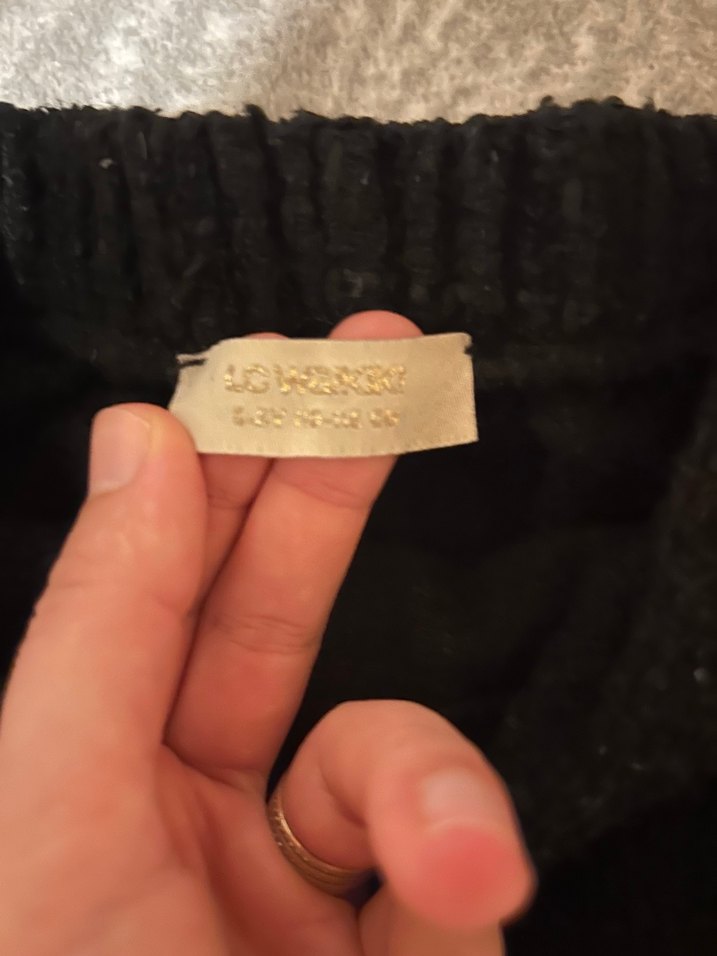 Düğmeli Siyah Mini Tüvit Şort - Görsel 4