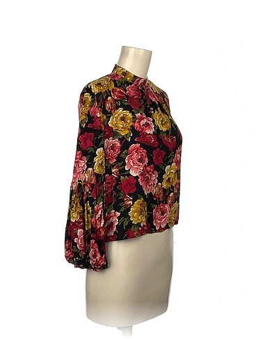 Diğer PreLoved Bluz %70 İndirimli.