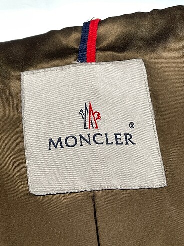 s Beden çeşitli Renk Moncler Mont %70 İndirimli.