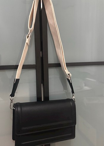 Siyah çanta - Görsel 2