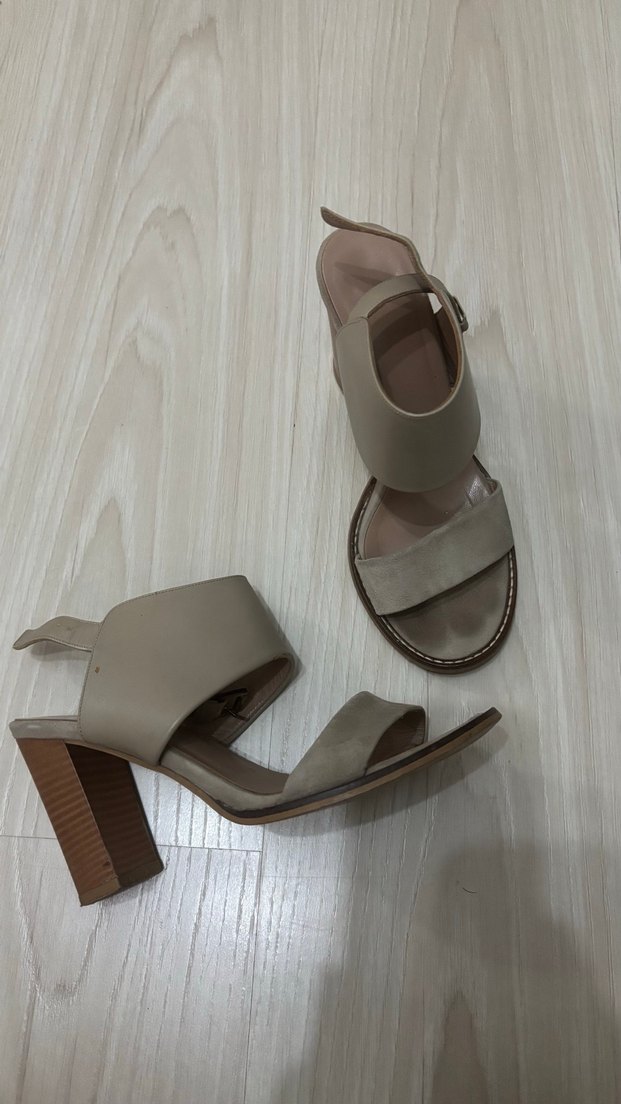 Bej Süet Dolgu Topuklu Kadın Sandalet - Görsel 3