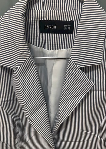 Düğmeli Kısa Kollu Gri Zebra Desenli Blazer - Görsel 3